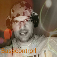 Soundwave Radio [Live Freaquencies Friday] ))Enjoy(( show 3 by Bass Controllism Records