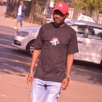 Bezile Somunhlekazi Smallz Khabzela