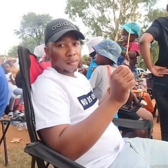 Tlhogie Guna Mogorosi