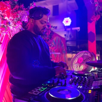 Dee J Prashant Mumbai