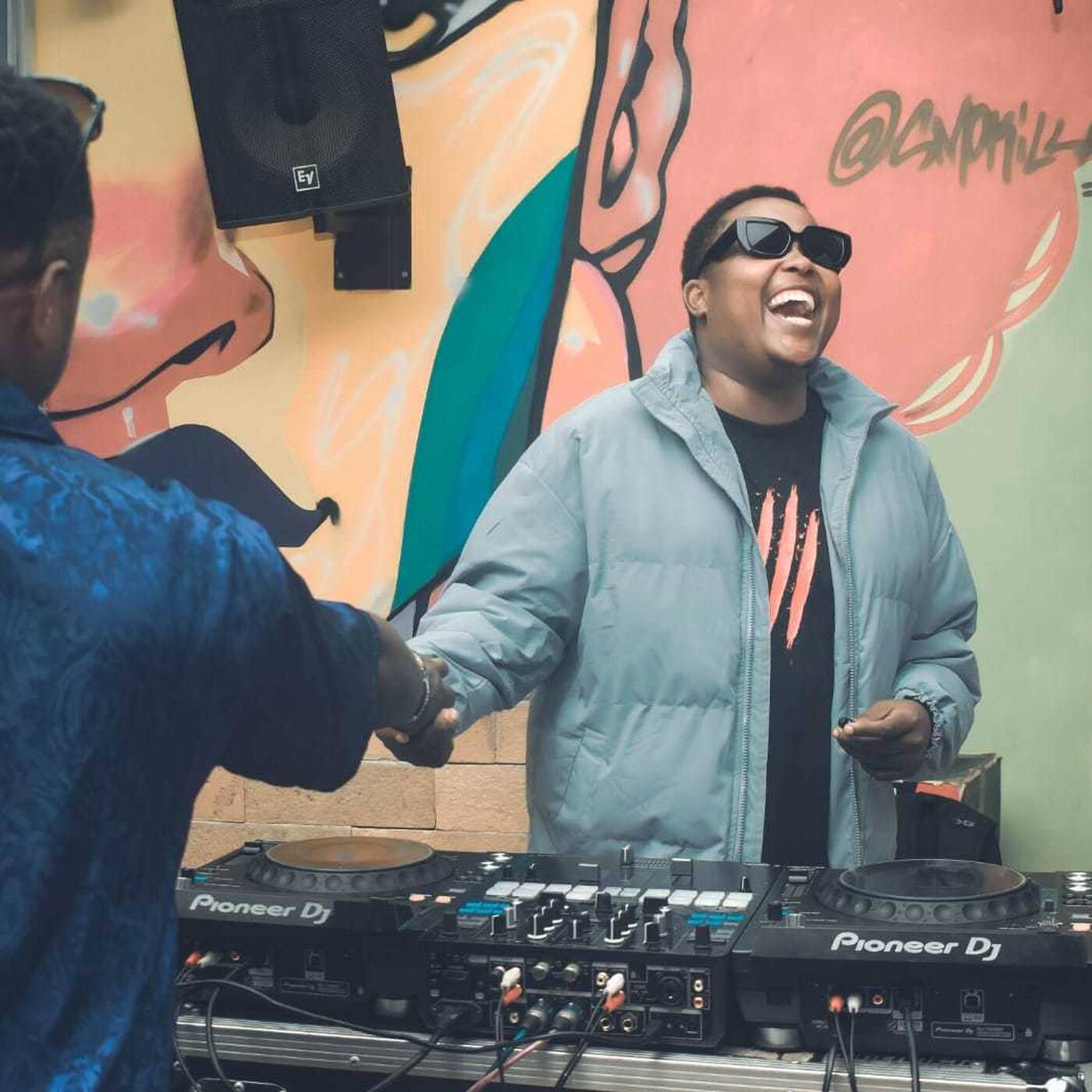 DEEJAY SIQ TRAPPING IN NAIROBI