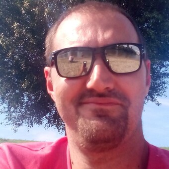 P&eacute;ter Menyus N&eacute;met