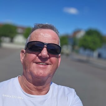 Lutschi =  MEGAMIXER , JINGLES , POST PRODUKTION, ITALO DISCO MEGAMIX,