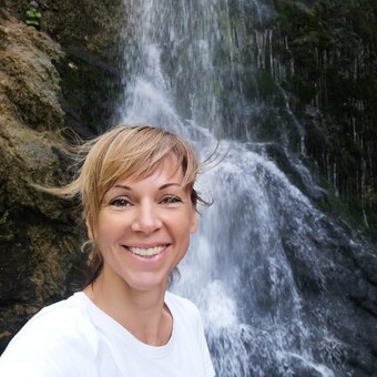 Dezamits Katalin