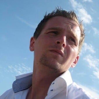 Sven Schl&uuml;ter
