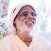 Jay Gurudev en Espa&Atilde;&plusmn;ol