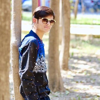 T&uacute;sh&atilde;r R&aacute;j&oslash;r&iuml;y&agrave;