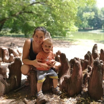 D&oacute;ra G&uacute;th