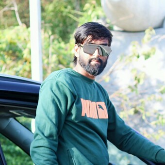 &ETH;j Manish
