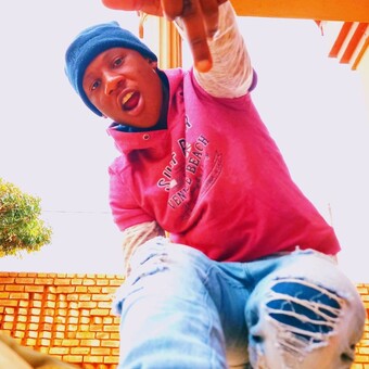 Ķ&auml;ť K&auml;t&eacute;rp&icirc;ll&agrave;r