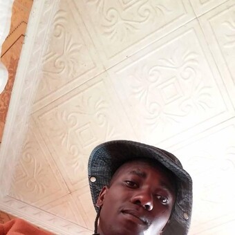 Lucky Africa Mapoteng