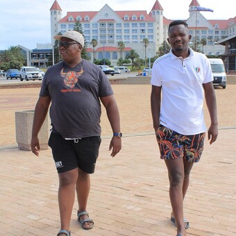 Pearlow Mphiks Zikhali Mhlakaza-Mvimbi