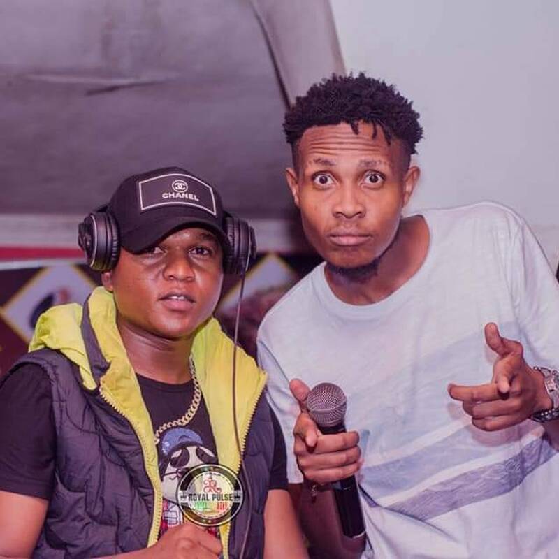 Mc Yellow Yellow Ft Combat King