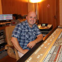 ENTREVISTA MODE ONE PRESENTACION NUEVO DISCO MELODIES OF FREEDOM - TEAM 33 by Topdisco Radio