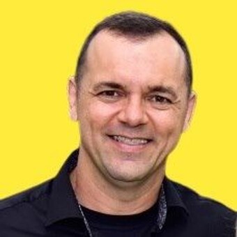 T&ocirc;rres Magalh&atilde;es J&acirc;nder