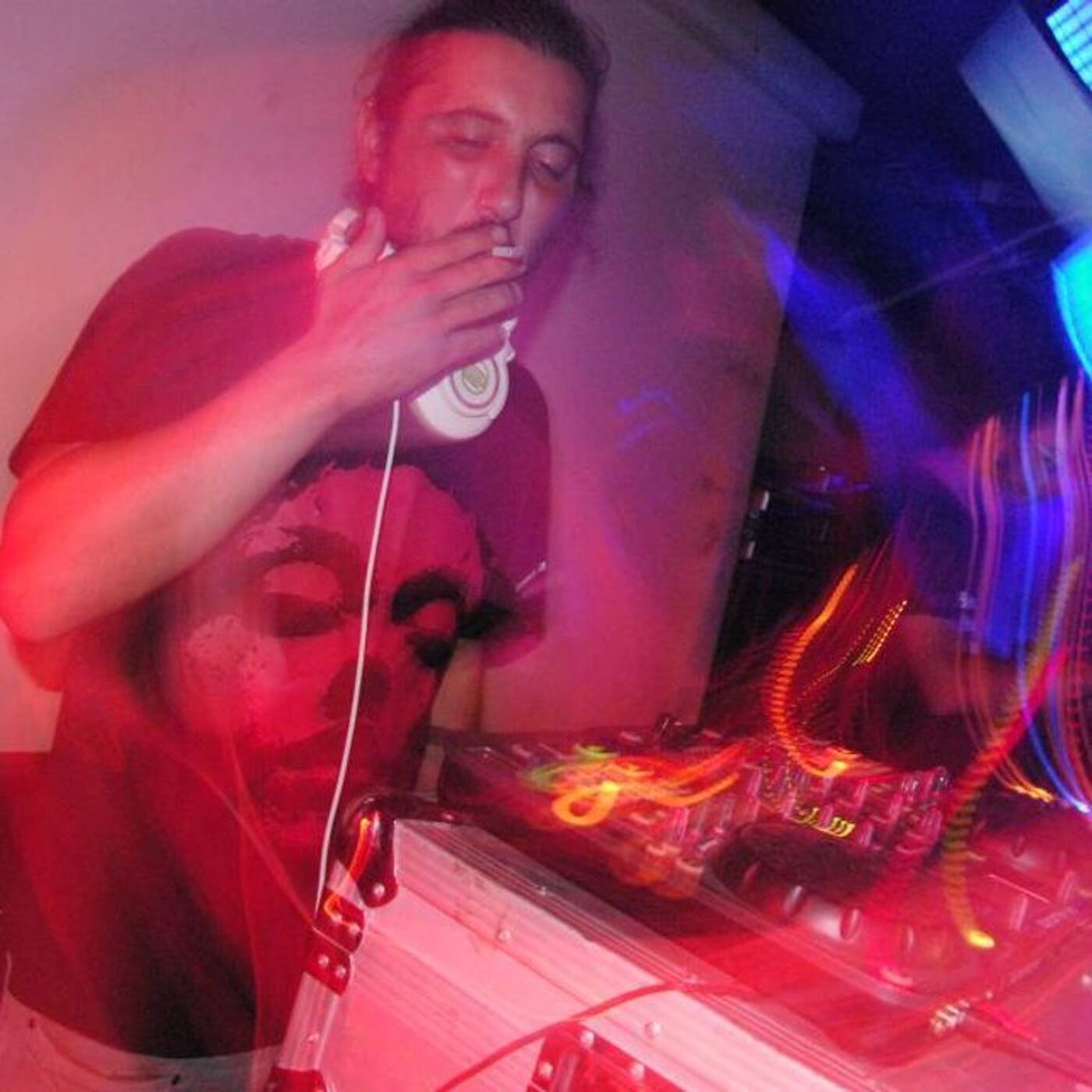 Saverios @ bar Mistri 8⁄6⁄2013 - Sounds UNder Pressure episode artwork