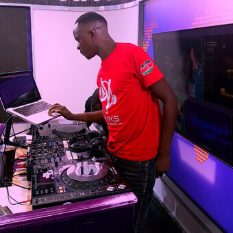 DJ KIKS THE SPIN BOSS