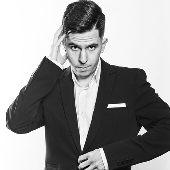 K&ouml;k&eacute;ny R&oacute;bert