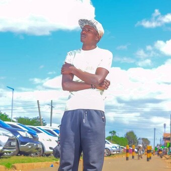 &Ntilde;i S&aacute;k&iacute;