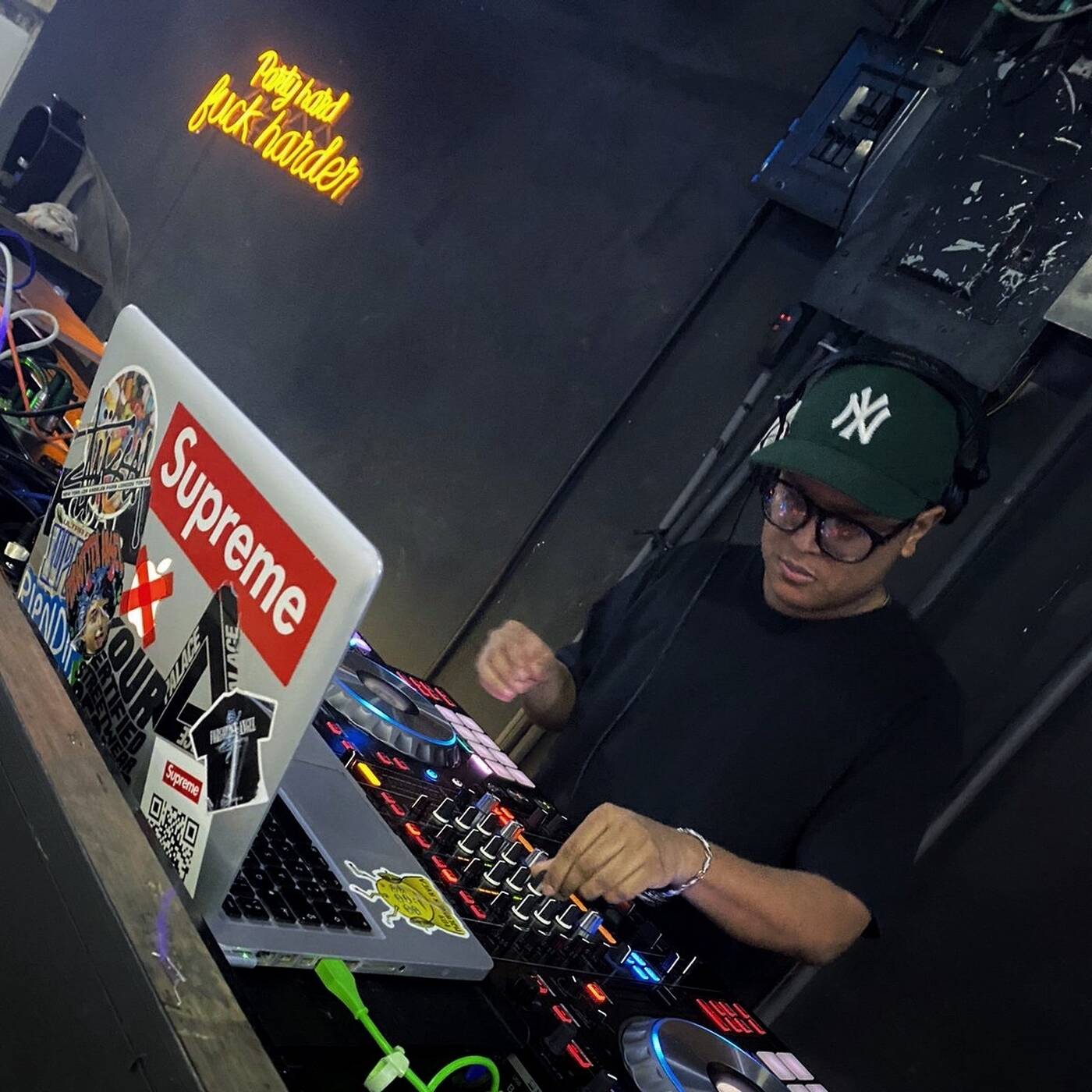 SATURDAY'S @ EUFORIA CASCO - PEAK HOUR'S P1 LIVE SET - 11-11-2023 episode artwork