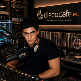 Nikos Christopoulos www.discocafe.eu