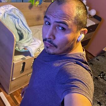 Carlos Flores