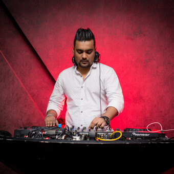 DJ VEER