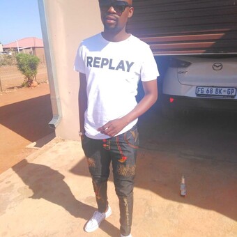 LagucciBiter Lucky Via Lesego