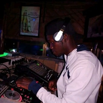 dj steeve tee