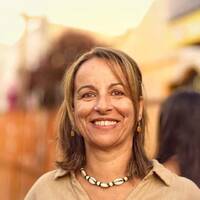 DRA. FLAVIA COHELO ACLARA LOS TANTOS: “MI PATRIMONIO SE REDUCE A LA CASA EN LA QUE VIVO QUE ME LA COMPRÉ HONRADAMENTE” by Cronicas del Este