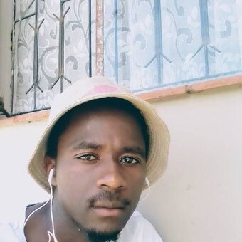 Ayanda Mpofana
