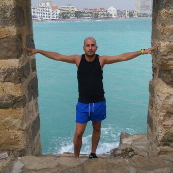 Jes&uacute;s Risue&ntilde;o Segovia