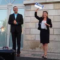 Altkirch à Vendre ! avec Pierre Boiron et Béatrice Flour (alias la Cie du Thé à la Rue) by Radio Quetsch