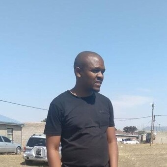 Makalo Dex Mohale