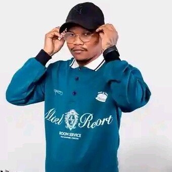 Mr gee Akona