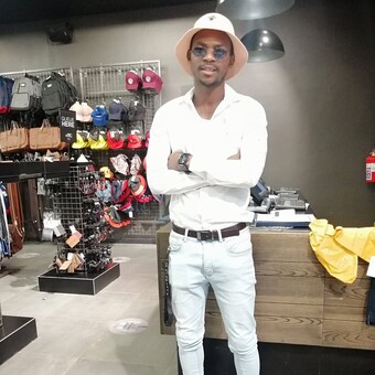 Xolani J Pato Maringa