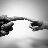 2020-05-07 Regards Croisés Sur La Médiation - Bénédicte Debise by RDB (rdbfm)