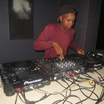 Yoyodj Cape Aztecs Lubambo