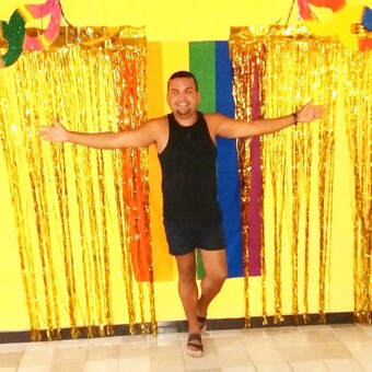 Cl&aacute;udio Caetano