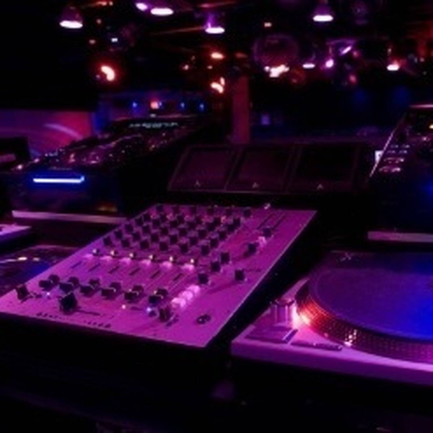 DEEP LOVE HOUSE 17 THE ESSENTIAL SELECTION DJCH episode artwork