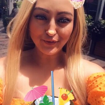 DJ SNAZY (Female DJ)