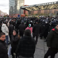 2023-10-15 Palästinenser-Demo Potsdamer Platz Interview 2 Frau sagt ihre Meinung by radio459