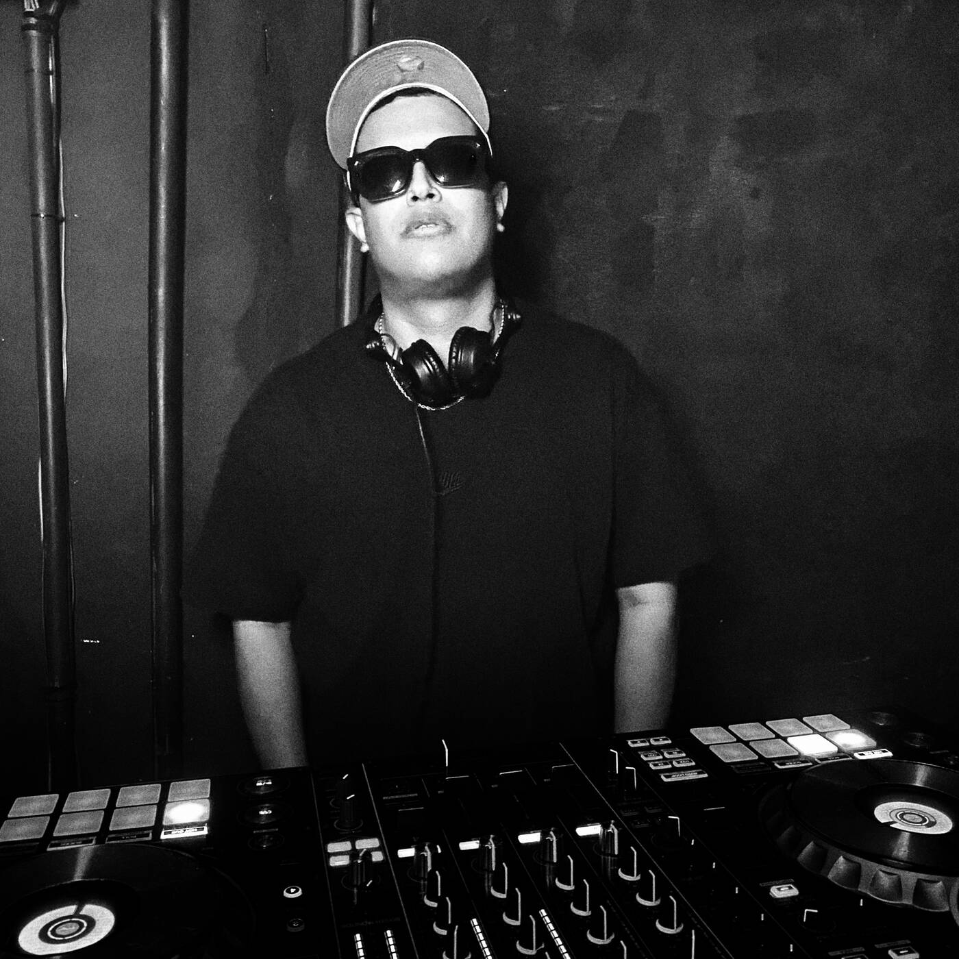 MALA CONDUCTA FRIDAYS LIVE @ EUFORIA CASCO - WARM UP 1 W/ REY FRANCISCO (NO TALKING) episode artwork