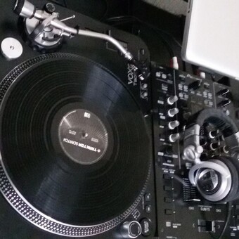 Dee Jay Marcelo Campos