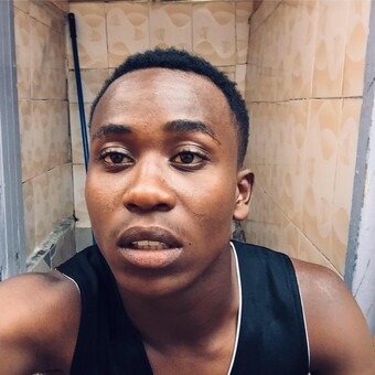 V&auml;&ntilde;&szlig; Th&euml;&euml; K&euml;