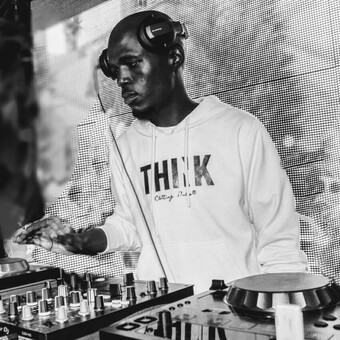 Guzom Sessions (By: Navi D&ecirc; Solace)