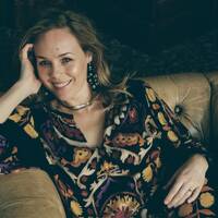 Bossa Nova singer Agnes with Guitar