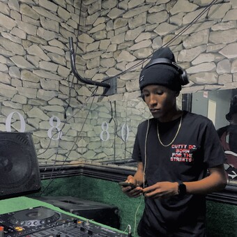 Djy Ngwesta @Uncleworldwide