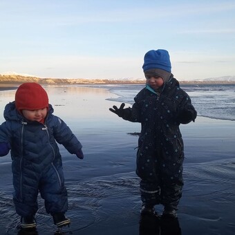 Bj&ouml;rt Karlsd&oacute;ttir