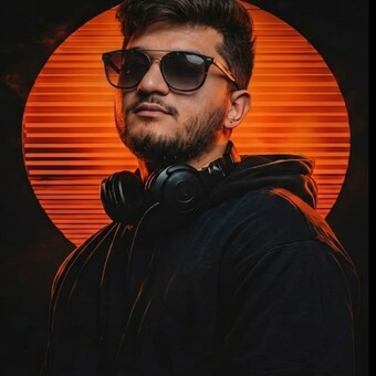 DJ vANx